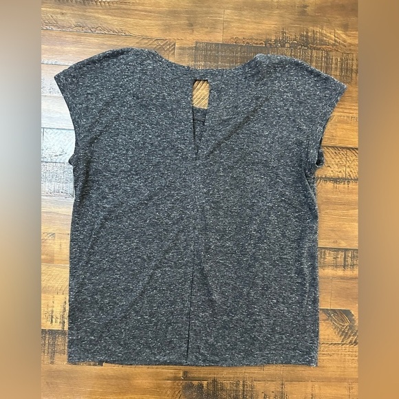 Abercrombie Small T-shirt Keyhole In Back With Slit Gray Heathered Fabric - Picture 2 of 7
